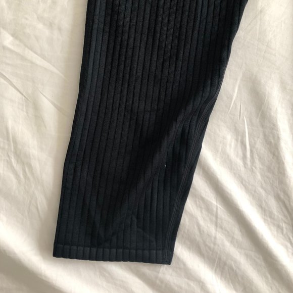 Good American Seamless Chunky Rib Leggings (Size XXL) - Picture 5 of 8